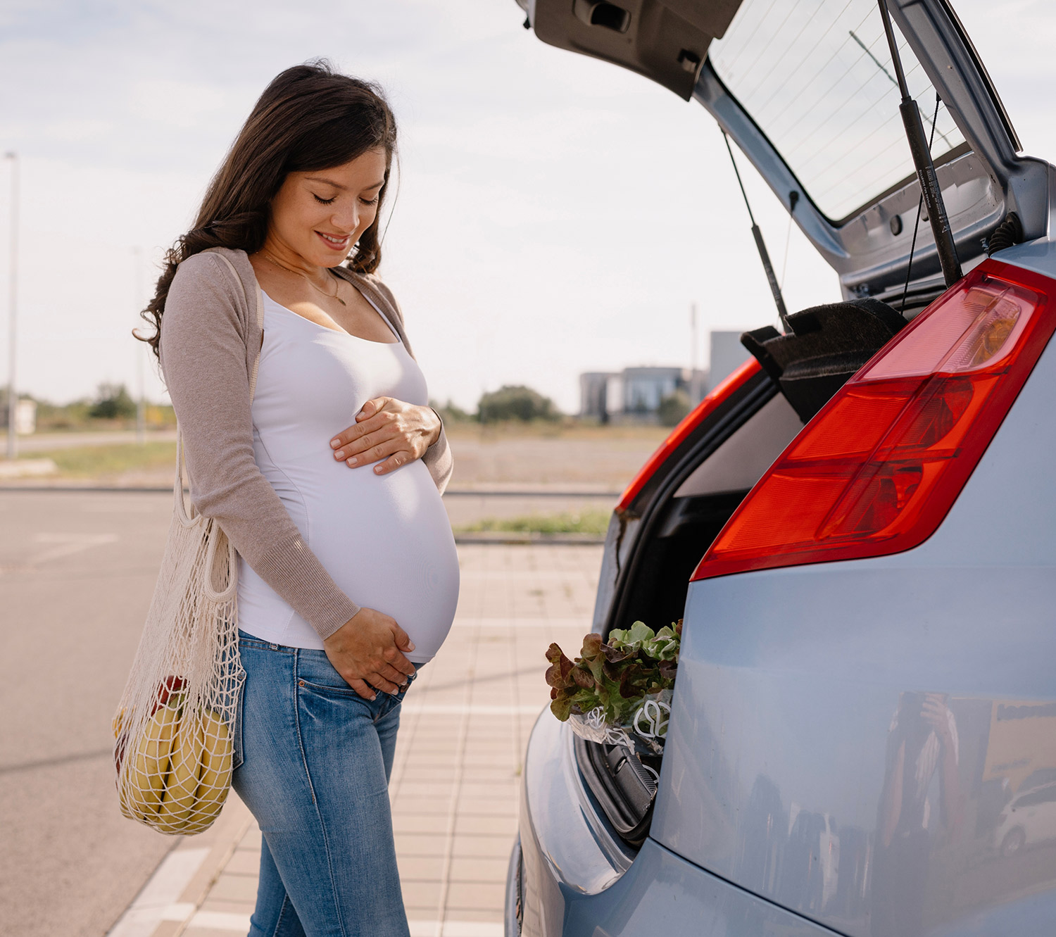 Schwanger auf langen Autofahrten: Überlebenstipps für angehende